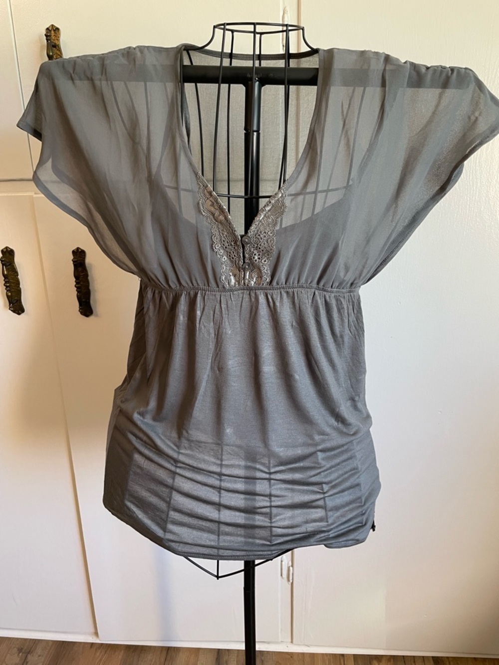 Converse Gray Sheer V-Neck Lace-Trim Blouse